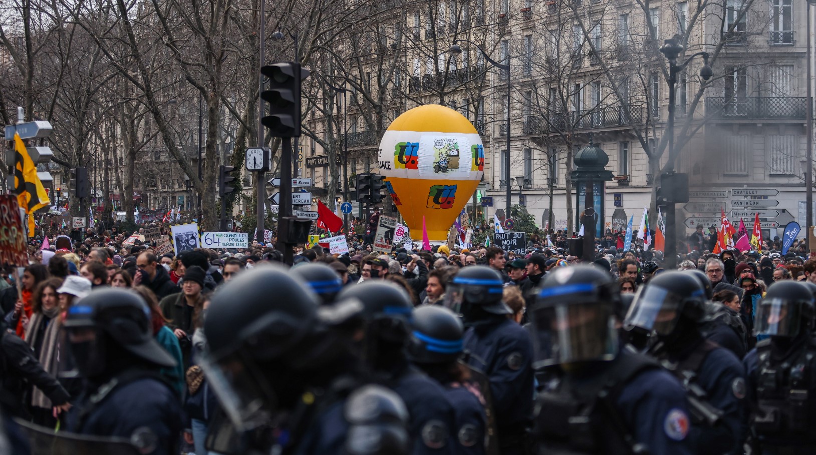 3,5 млн. французи протестираха срещу пенсионната реформа