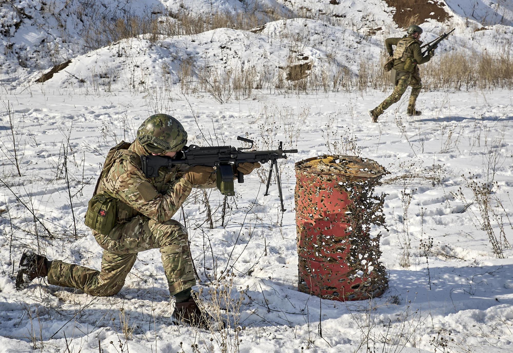 Ще оцелее ли Украйна без американското оръжие?